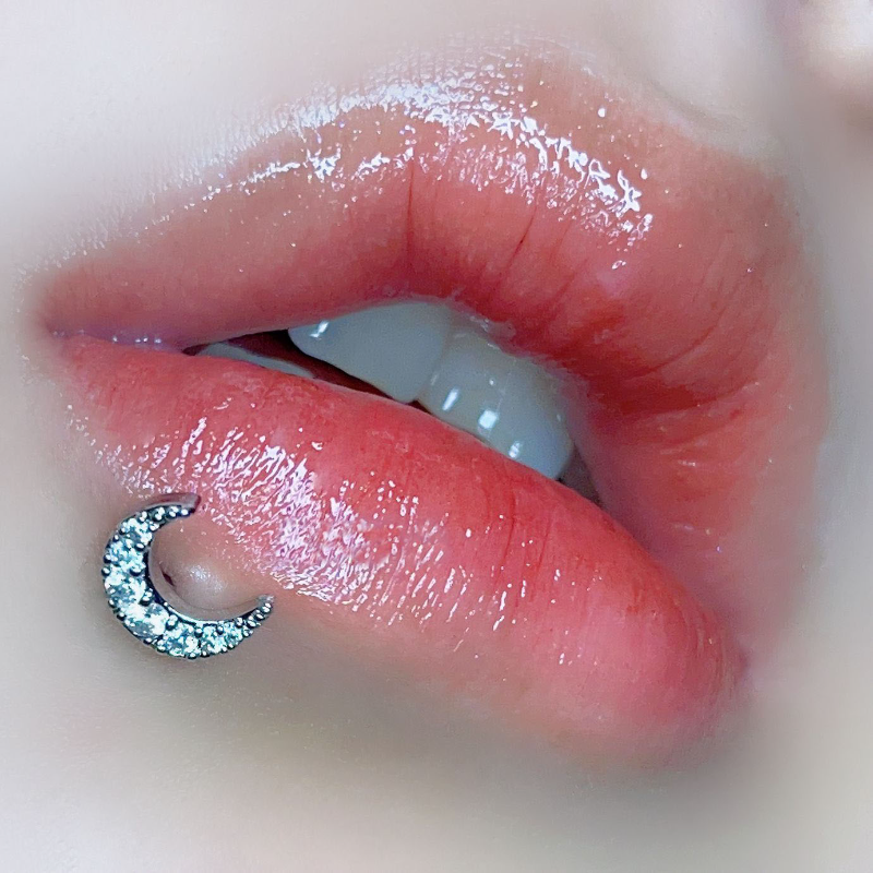 Body Jewelry Vertical Labret - 1PC CZ Zirconia Moon Labret Piercing